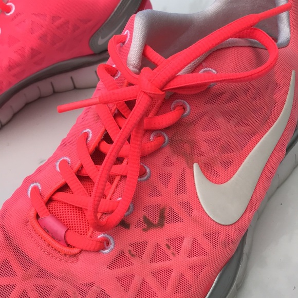 Neon Nike training sneakers - Picture 5 of 13